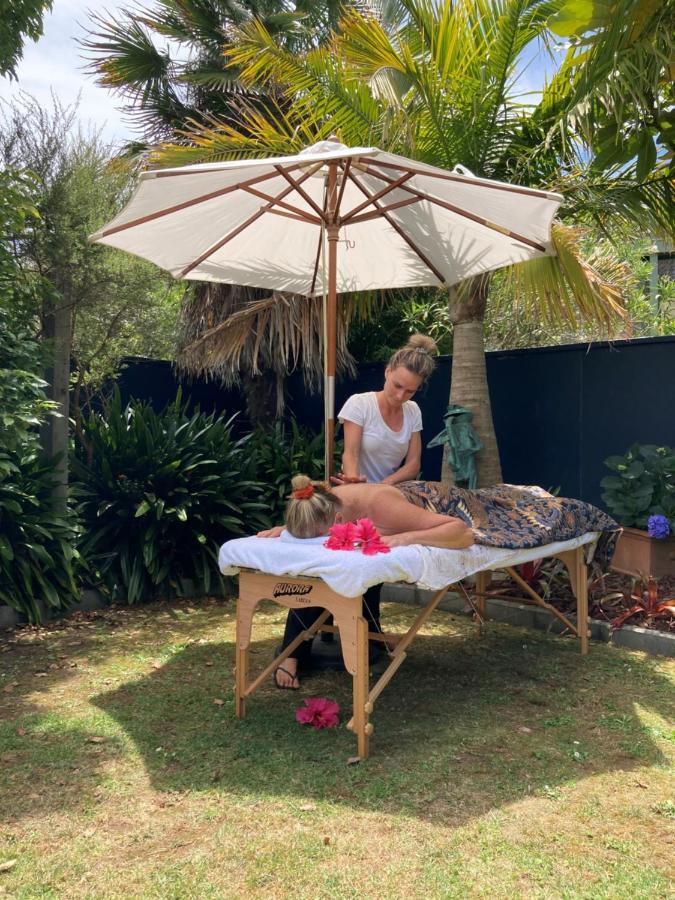 Waiheke Waterfront Lodge Oneroa Ngoại thất bức ảnh
