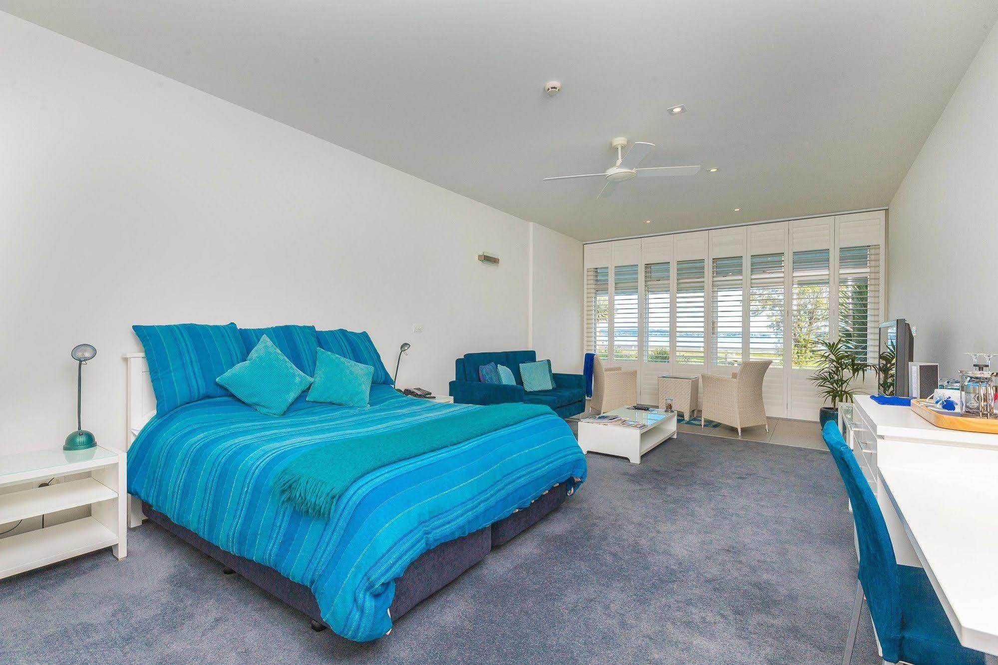 Waiheke Waterfront Lodge Oneroa Ngoại thất bức ảnh