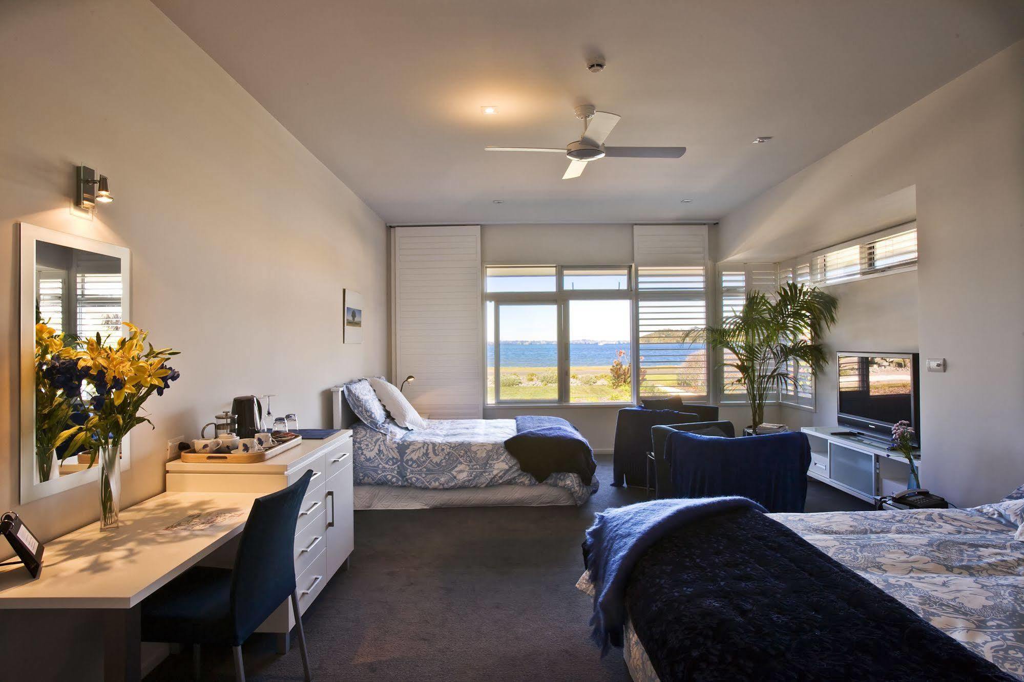 Waiheke Waterfront Lodge Oneroa Ngoại thất bức ảnh