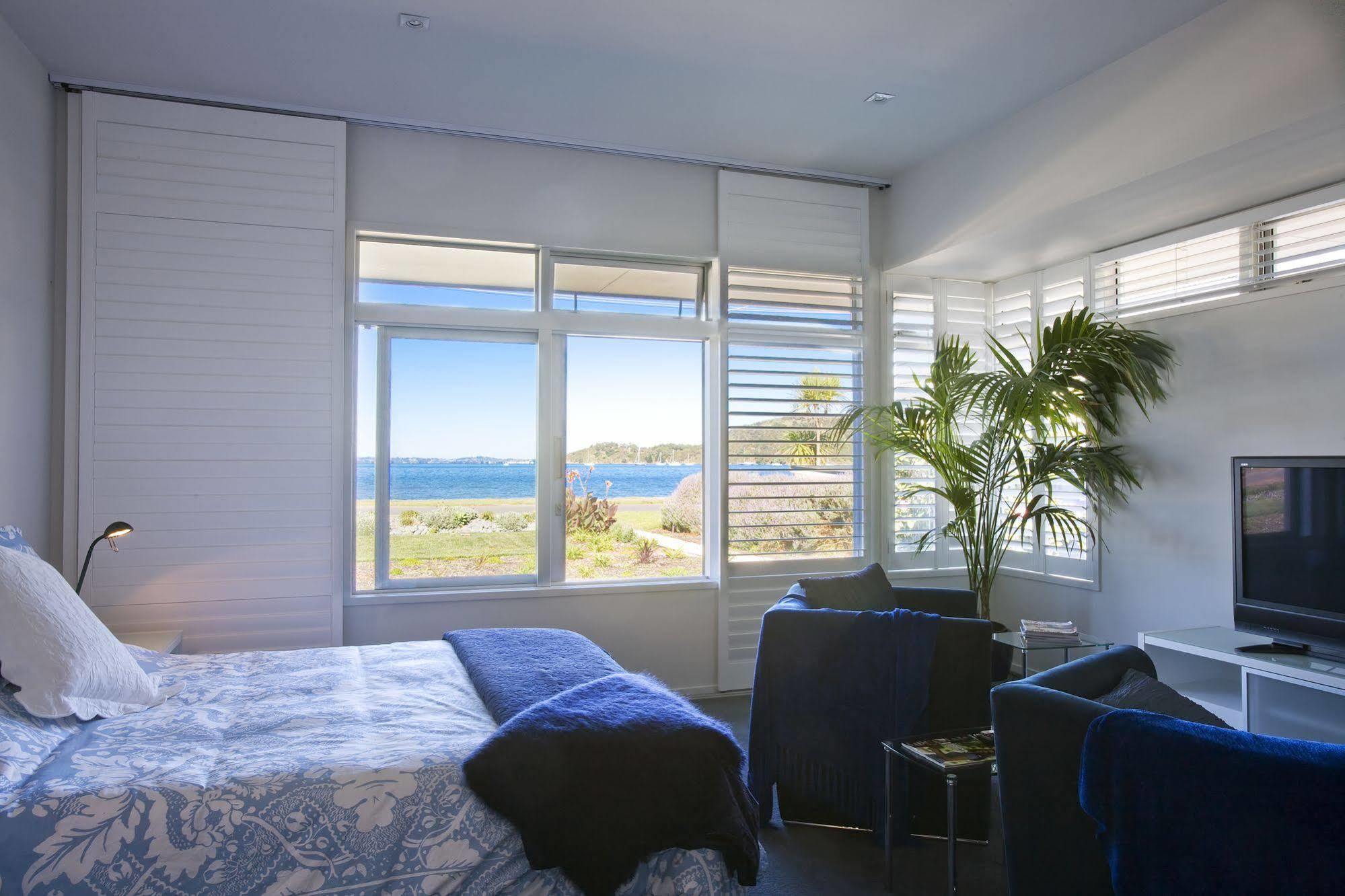 Waiheke Waterfront Lodge Oneroa Ngoại thất bức ảnh