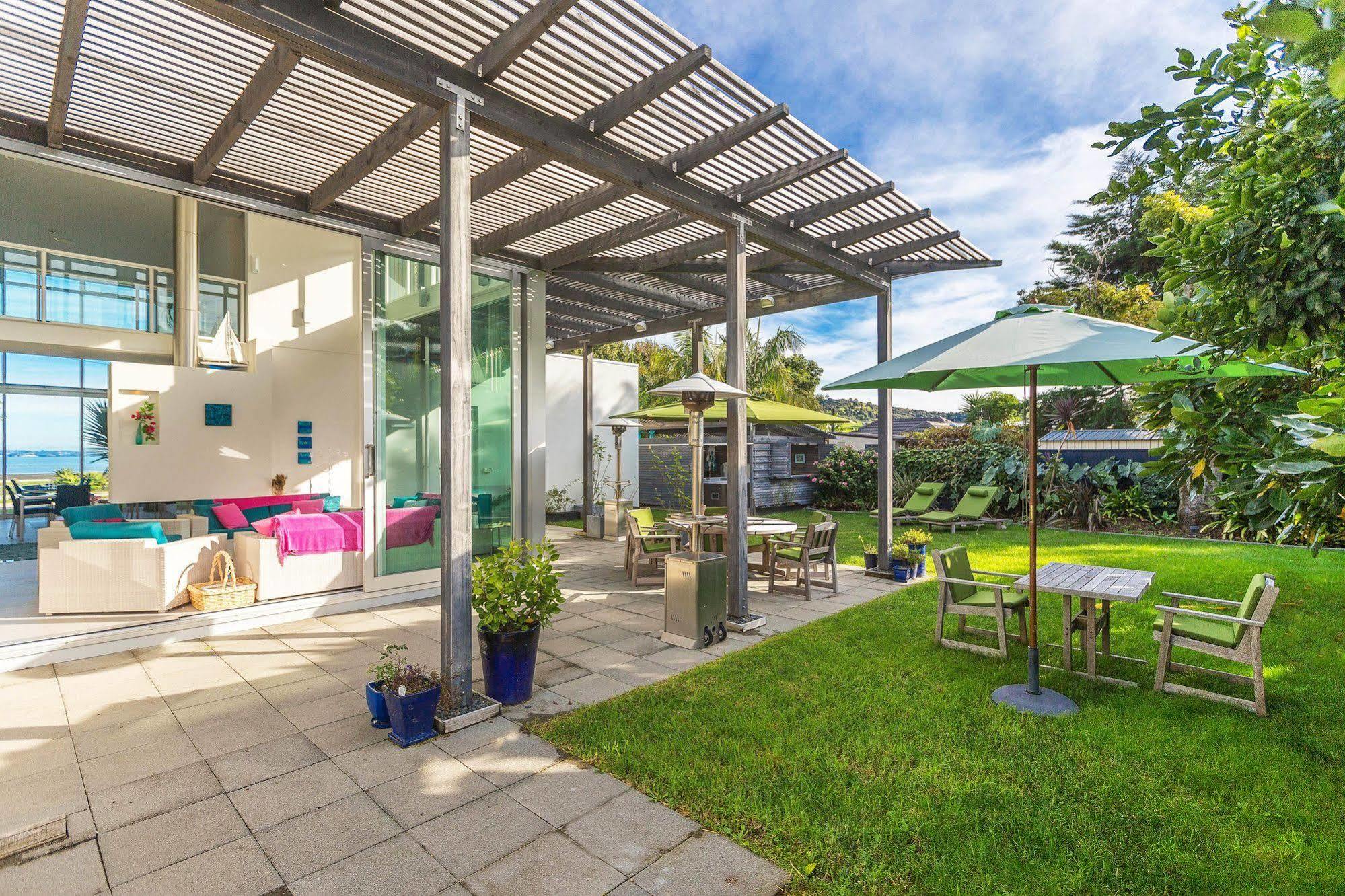 Waiheke Waterfront Lodge Oneroa Ngoại thất bức ảnh