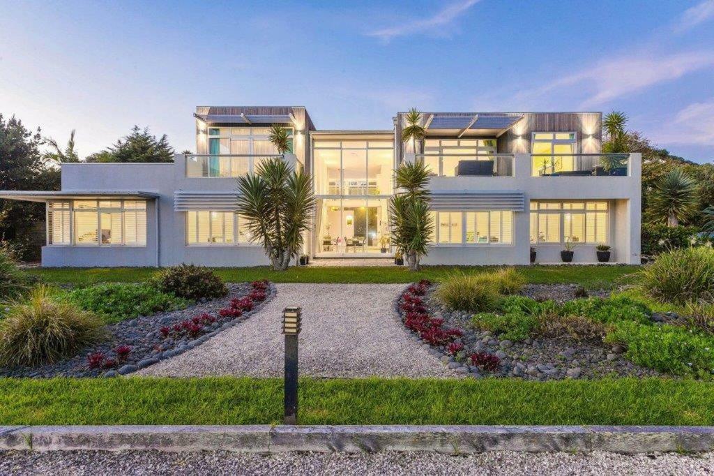 Waiheke Waterfront Lodge Oneroa Ngoại thất bức ảnh