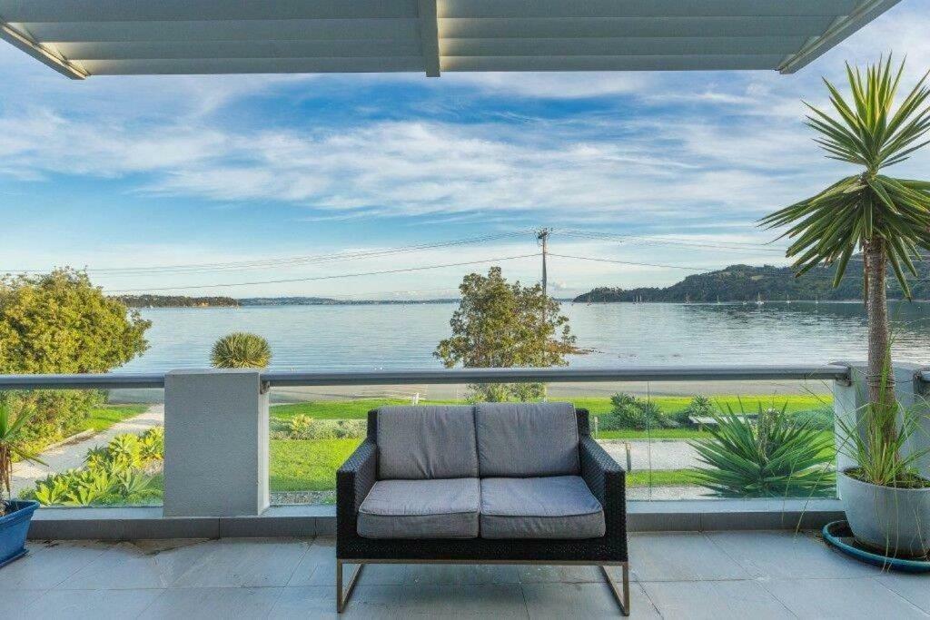 Waiheke Waterfront Lodge Oneroa Ngoại thất bức ảnh
